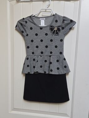 Newberry Gray & Black Polka Dot Peplum Dress with Bow Accent Size 8